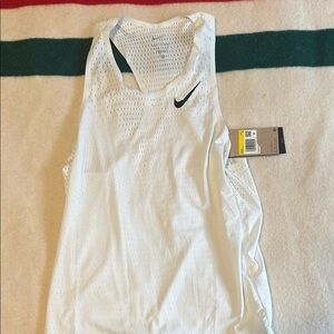 Nike AeroSwift
Men's Dri-FIT ADV Running Singlet
